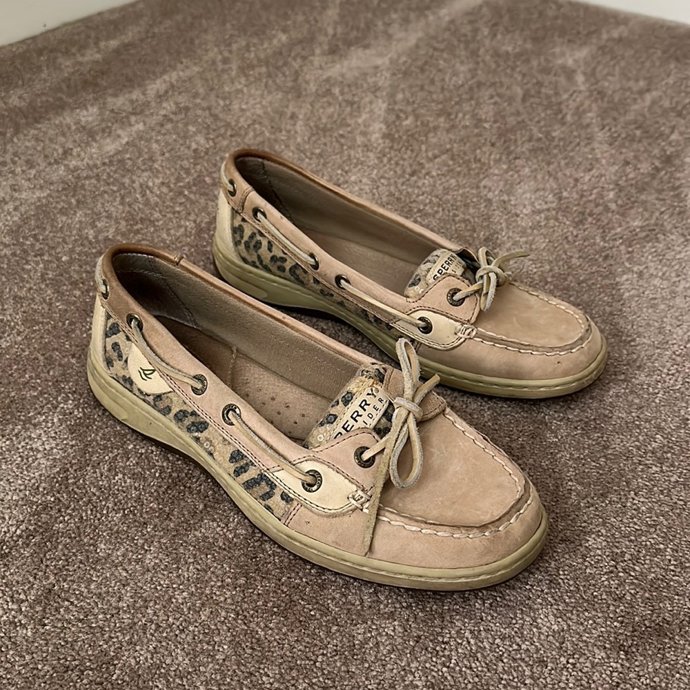 Womens Sperry top sided tan leopard boat shoes - size 8